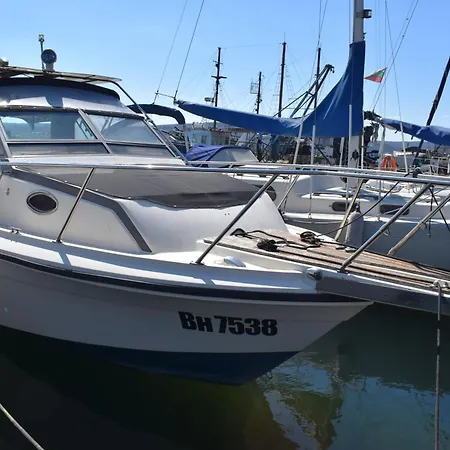 Båthotell Stamas Yacht Varna